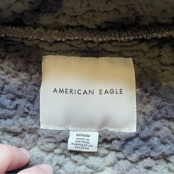 American Eagle Camo Sherpa Quarter Zip Sweatshirt Size Medium - Picture 9 of 12